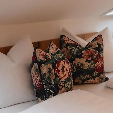 Apartament Und Baumhaushotel