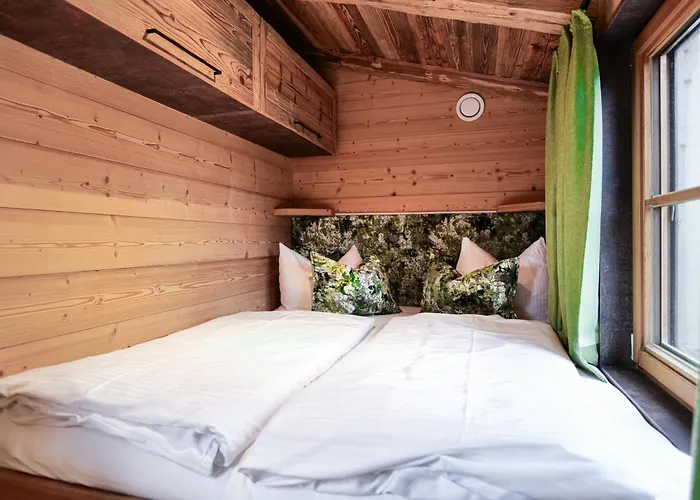 Und Baumhaushotel Apartmán 4*