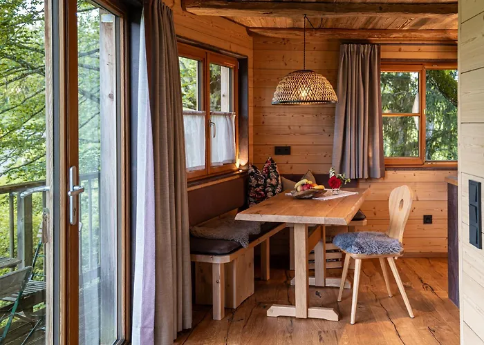 Und Baumhaushotel 4*