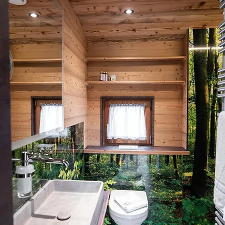 Appartement Und Baumhaushotel 4*